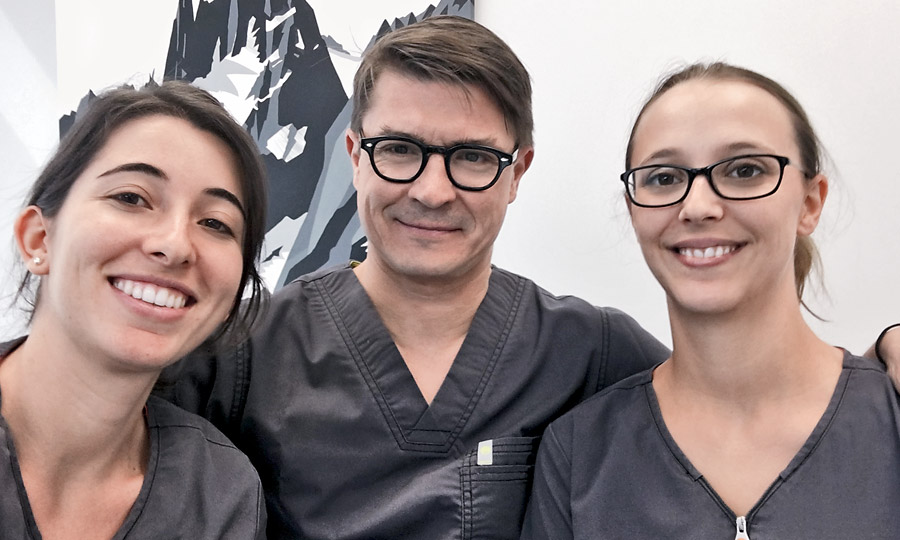 Dr. Thierry Denis Dentiste à colomiers et ses assistantes